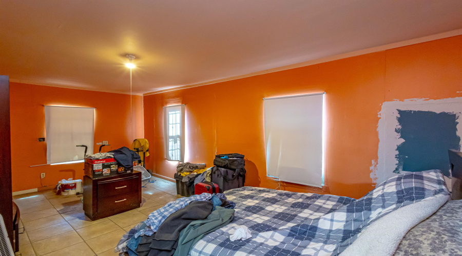 404 E Musser St, LAREDO, Texas 78040, 2 Bedrooms Bedrooms, 11 Rooms Rooms,3 BathroomsBathrooms,Residential,For Sale,404 E Musser St,20261310