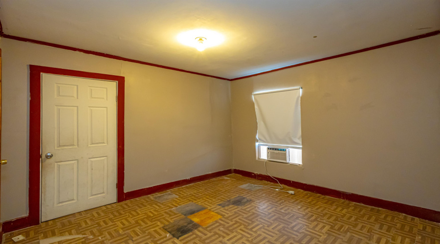 404 E Musser St, LAREDO, Texas 78040, 2 Bedrooms Bedrooms, 11 Rooms Rooms,3 BathroomsBathrooms,Residential,For Sale,404 E Musser St,20261310