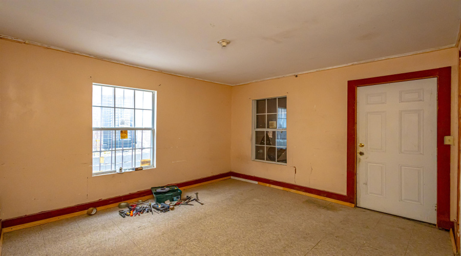 404 E Musser St, LAREDO, Texas 78040, 2 Bedrooms Bedrooms, 11 Rooms Rooms,3 BathroomsBathrooms,Residential,For Sale,404 E Musser St,20261310