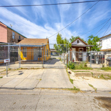 404 E Musser St, LAREDO, Texas 78040, 2 Bedrooms Bedrooms, 11 Rooms Rooms,3 BathroomsBathrooms,Residential,For Sale,404 E Musser St,20261310