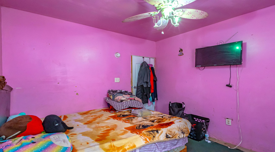 404 E Musser St, LAREDO, Texas 78040, 2 Bedrooms Bedrooms, 11 Rooms Rooms,3 BathroomsBathrooms,Residential,For Sale,404 E Musser St,20261310