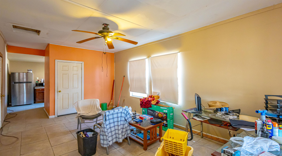 404 E Musser St, LAREDO, Texas 78040, 2 Bedrooms Bedrooms, 11 Rooms Rooms,3 BathroomsBathrooms,Residential,For Sale,404 E Musser St,20261310