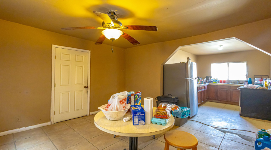 404 E Musser St, LAREDO, Texas 78040, 2 Bedrooms Bedrooms, 11 Rooms Rooms,3 BathroomsBathrooms,Residential,For Sale,404 E Musser St,20261310