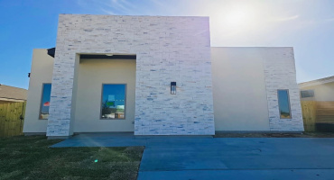 107 Faith Dr., LAREDO, Texas 78043, 4 Bedrooms Bedrooms, 6 Rooms Rooms,2 BathroomsBathrooms,Residential,For Sale,107 Faith Dr.,20261315