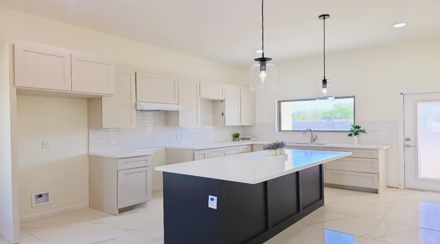 107 Faith Dr., LAREDO, Texas 78043, 4 Bedrooms Bedrooms, 6 Rooms Rooms,2 BathroomsBathrooms,Residential,For Sale,107 Faith Dr.,20261315