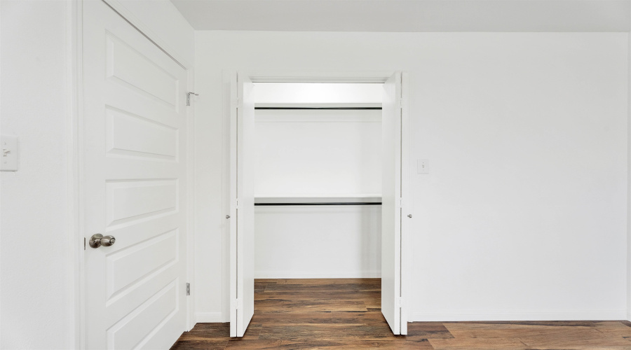 2001 Kennedy St, ZAPATA, Texas 78076, 5 Bedrooms Bedrooms, 7 Rooms Rooms,3 BathroomsBathrooms,Residential,For Sale,2001 Kennedy St,20261316