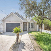 2001 Kennedy St, ZAPATA, Texas 78076, 5 Bedrooms Bedrooms, 7 Rooms Rooms,3 BathroomsBathrooms,Residential,For Sale,2001 Kennedy St,20261316