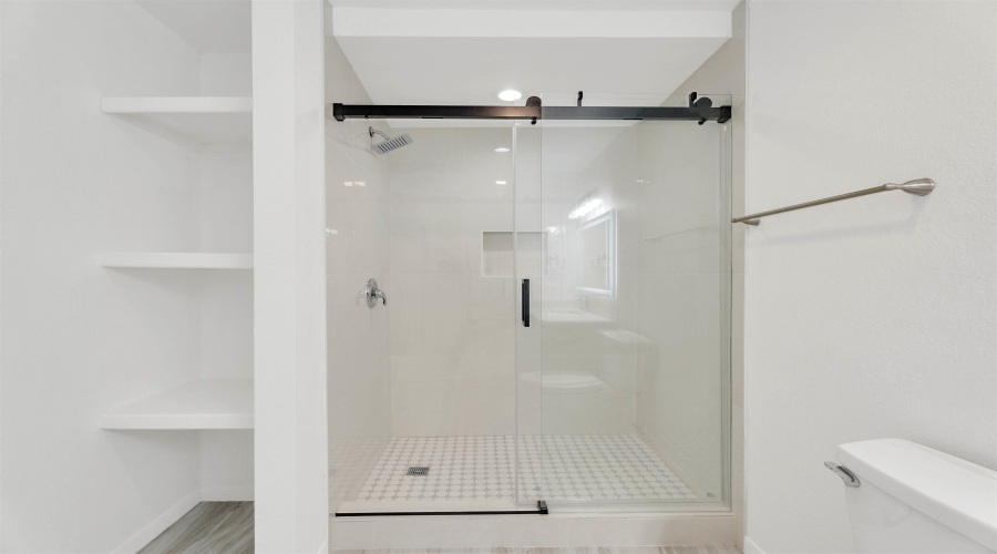 2001 Kennedy St, ZAPATA, Texas 78076, 5 Bedrooms Bedrooms, 7 Rooms Rooms,3 BathroomsBathrooms,Residential,For Sale,2001 Kennedy St,20261316