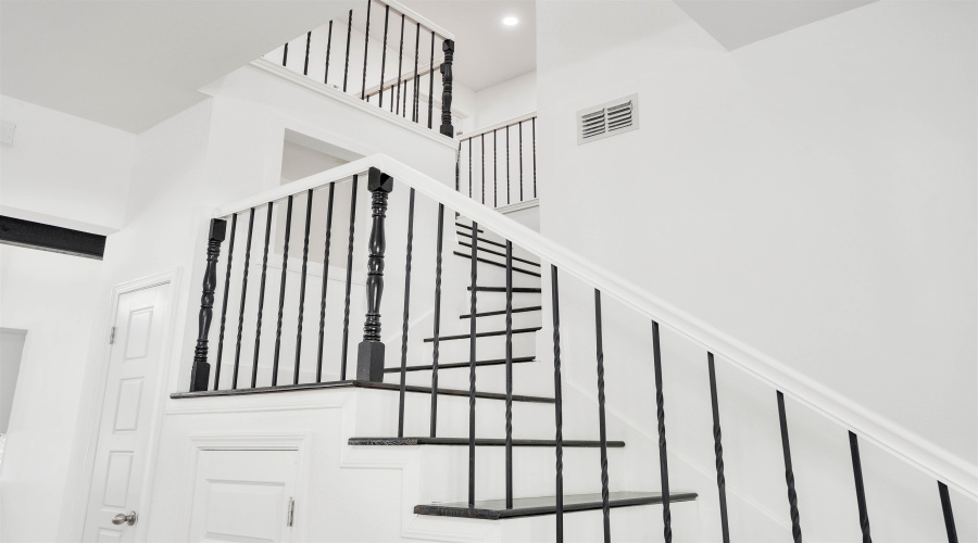 2001 Kennedy St, ZAPATA, Texas 78076, 5 Bedrooms Bedrooms, 7 Rooms Rooms,3 BathroomsBathrooms,Residential,For Sale,2001 Kennedy St,20261316