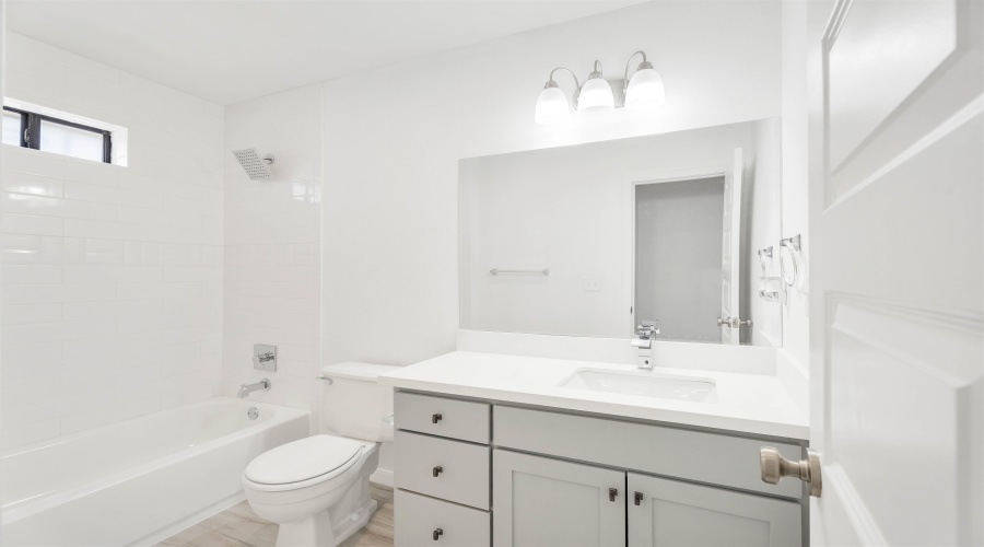 2001 Kennedy St, ZAPATA, Texas 78076, 5 Bedrooms Bedrooms, 7 Rooms Rooms,3 BathroomsBathrooms,Residential,For Sale,2001 Kennedy St,20261316