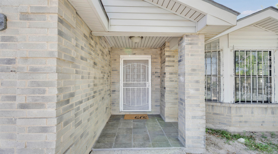 2001 Kennedy St, ZAPATA, Texas 78076, 5 Bedrooms Bedrooms, 7 Rooms Rooms,3 BathroomsBathrooms,Residential,For Sale,2001 Kennedy St,20261316