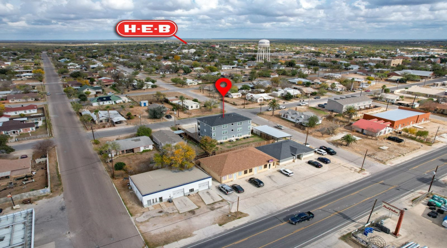 1200 W Houston St, Carrizo Springs, Texas 78834, ,Multi-family,For Sale,1200 W Houston St,20261320