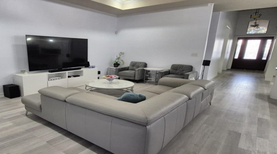 2943 Mehlhorn Lp, Laredo, Texas 78045, 4 Bedrooms Bedrooms, 8 Rooms Rooms,3 BathroomsBathrooms,Residential,For Sale,2943 Mehlhorn Lp,20261322