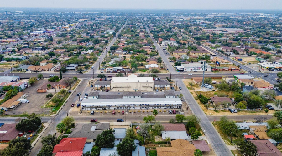 4001 McPherson Ave, Laredo, Texas 78041, 6 Rooms Rooms,Commercial retail/office,For Sale,4001 McPherson Ave,20261326