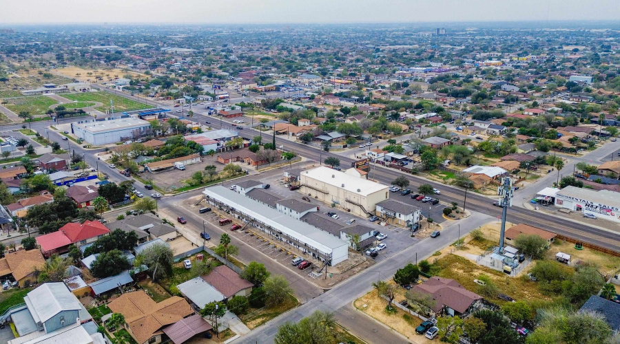 4001 McPherson Ave, Laredo, Texas 78041, 6 Rooms Rooms,Commercial retail/office,For Sale,4001 McPherson Ave,20261326