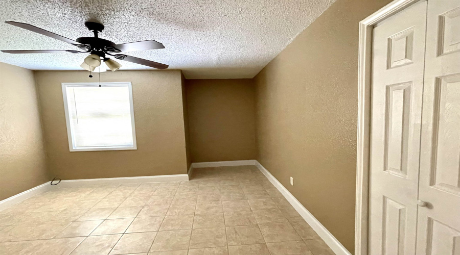 3020 Monterrey St, Laredo, Texas 78046, 4 Bedrooms Bedrooms, 7 Rooms Rooms,2 BathroomsBathrooms,Residential,For Sale,3020 Monterrey St,20261324