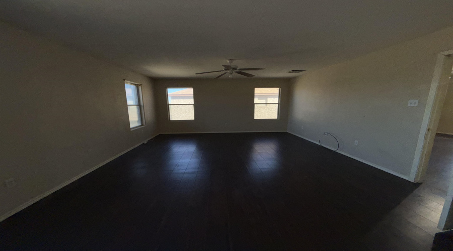 614 Pinos Cr, Laredo, Texas 78043, 3 Bedrooms Bedrooms, 6 Rooms Rooms,2 BathroomsBathrooms,Residential,For Sale,614 Pinos Cr,20261327