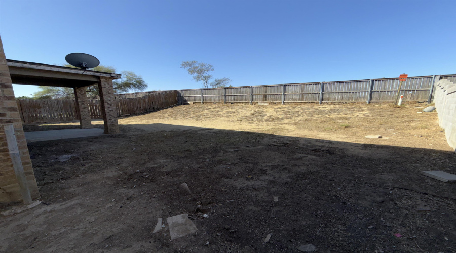 614 Pinos Cr, Laredo, Texas 78043, 3 Bedrooms Bedrooms, 6 Rooms Rooms,2 BathroomsBathrooms,Residential,For Sale,614 Pinos Cr,20261327