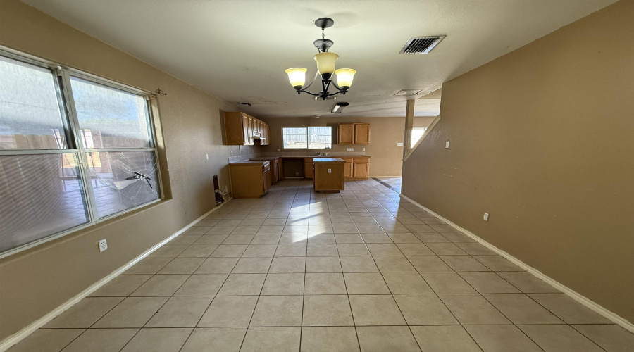 614 Pinos Cr, Laredo, Texas 78043, 3 Bedrooms Bedrooms, 6 Rooms Rooms,2 BathroomsBathrooms,Residential,For Sale,614 Pinos Cr,20261327