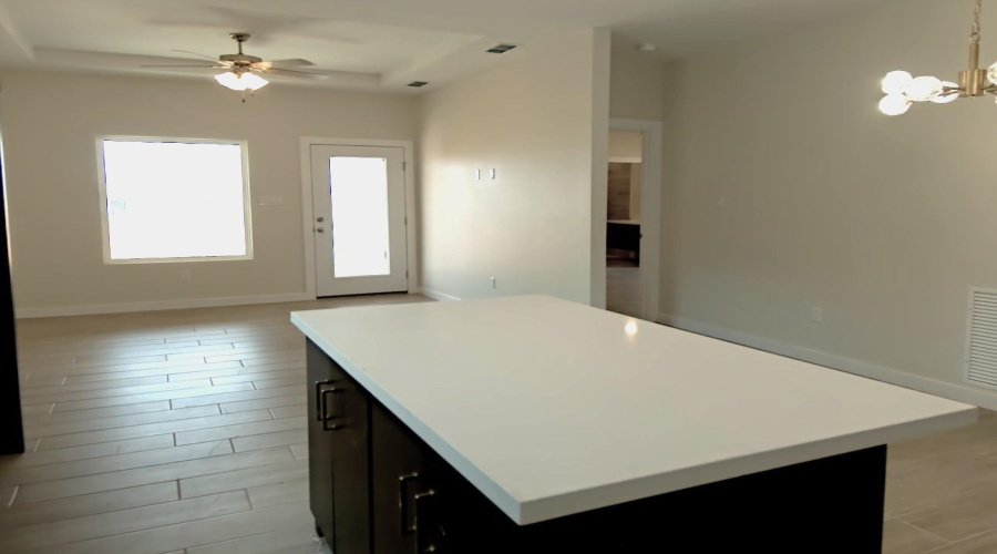 5928 Heather Loop, Laredo, Texas 78046, 3 Bedrooms Bedrooms, 6 Rooms Rooms,2 BathroomsBathrooms,Residential,For Rent,5928 Heather Loop,20261329