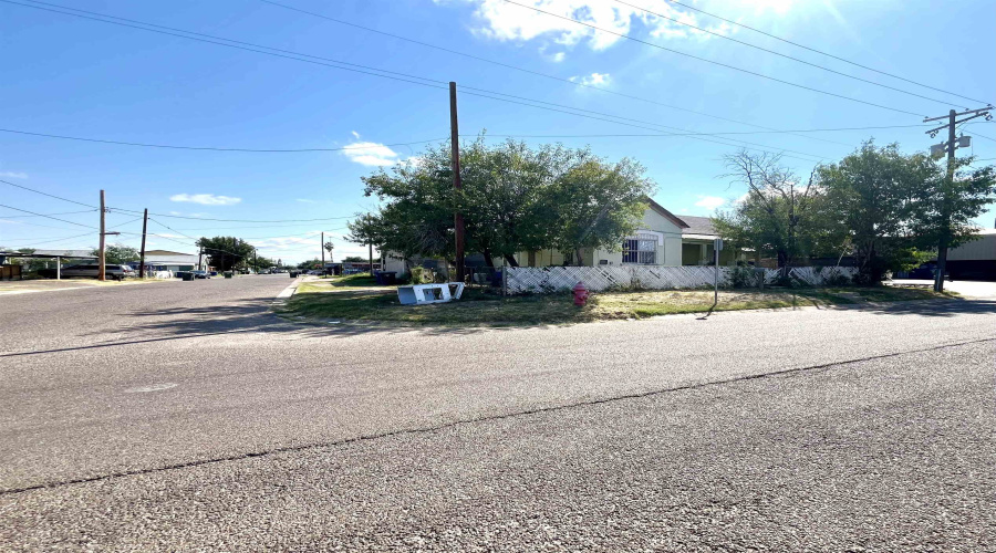 1619 Convent Ave, Laredo, Texas 78040, ,Multi-family,For Sale,1619 Convent Ave,20261323