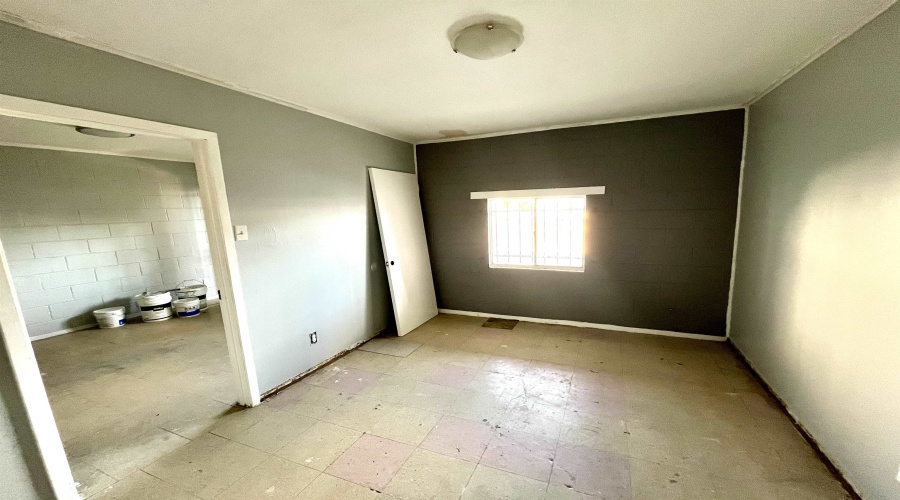 1619 Convent Ave, Laredo, Texas 78040, ,Multi-family,For Sale,1619 Convent Ave,20261323