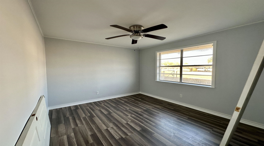 911 N Pine St, Hebbronville, Texas 78361, 4 Bedrooms Bedrooms, 6 Rooms Rooms,2 BathroomsBathrooms,Residential,For Sale,911 N Pine St,20261331