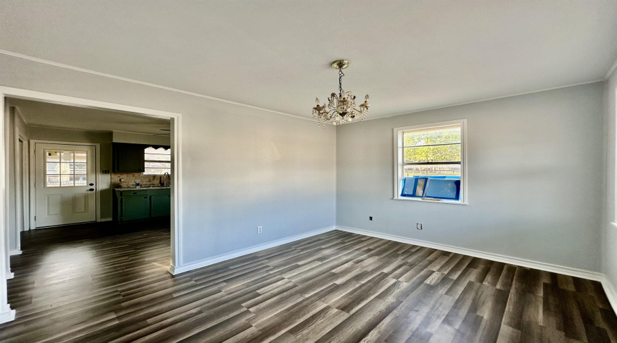 911 N Pine St, Hebbronville, Texas 78361, 4 Bedrooms Bedrooms, 6 Rooms Rooms,2 BathroomsBathrooms,Residential,For Sale,911 N Pine St,20261331