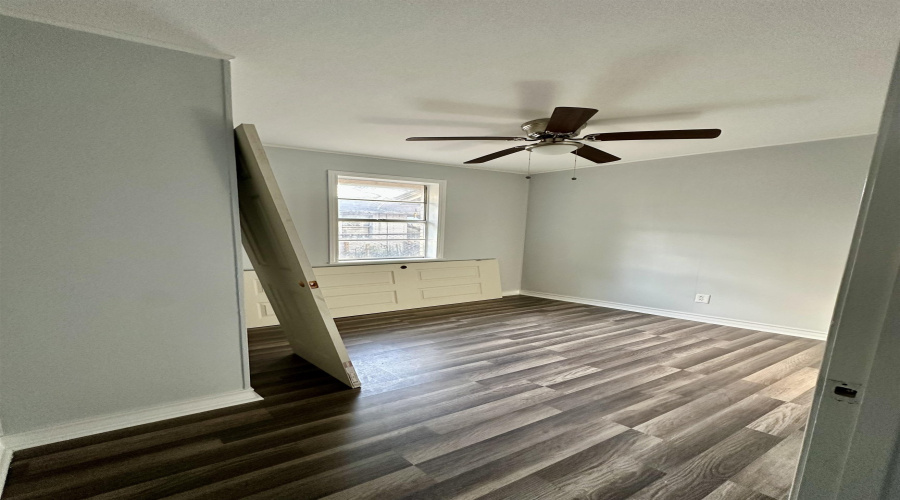 911 N Pine St, Hebbronville, Texas 78361, 4 Bedrooms Bedrooms, 6 Rooms Rooms,2 BathroomsBathrooms,Residential,For Sale,911 N Pine St,20261331