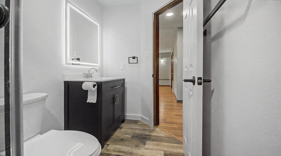 1510 Hemlock Dr, Laredo, Texas 78041, 3 Bedrooms Bedrooms, 6 Rooms Rooms,2 BathroomsBathrooms,Residential,For Sale,1510 Hemlock Dr,20261332