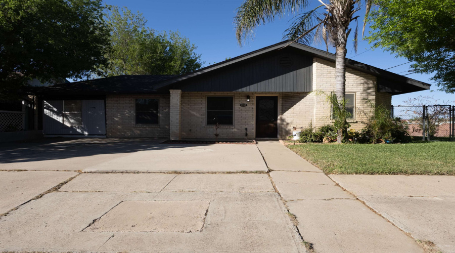 1510 Hemlock Dr, Laredo, Texas 78041, 3 Bedrooms Bedrooms, 6 Rooms Rooms,2 BathroomsBathrooms,Residential,For Sale,1510 Hemlock Dr,20261332