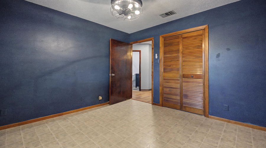 1510 Hemlock Dr, Laredo, Texas 78041, 3 Bedrooms Bedrooms, 6 Rooms Rooms,2 BathroomsBathrooms,Residential,For Sale,1510 Hemlock Dr,20261332