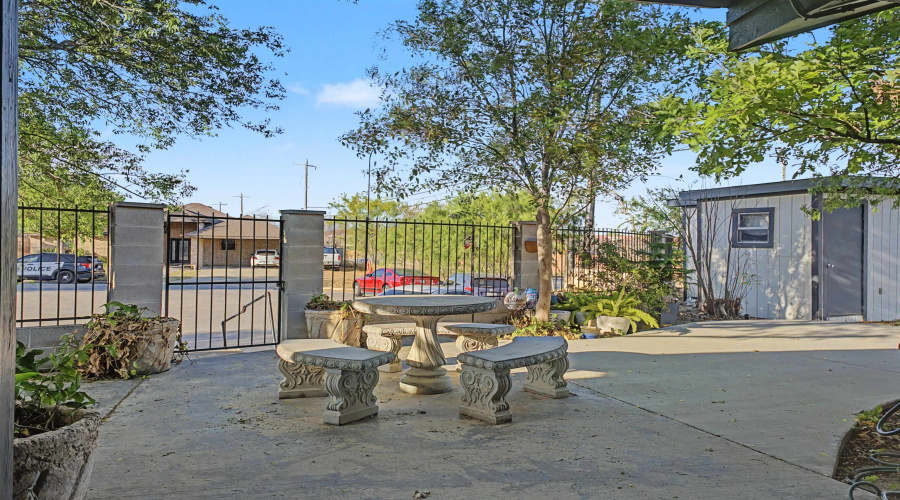 1510 Hemlock Dr, Laredo, Texas 78041, 3 Bedrooms Bedrooms, 6 Rooms Rooms,2 BathroomsBathrooms,Residential,For Sale,1510 Hemlock Dr,20261332