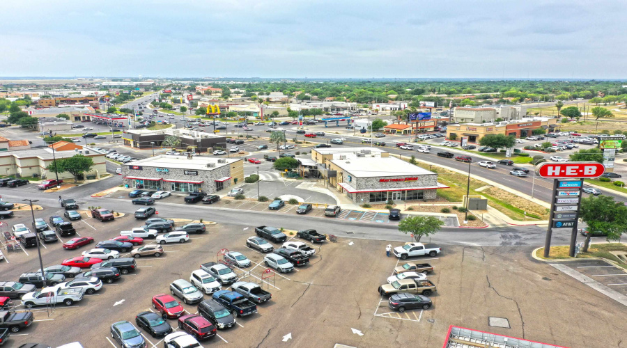 7709 McPherson Rd, Laredo, Texas 78045-9998, 1 Room Rooms,4 BathroomsBathrooms,Commercial retail/office,For Sale,7709 McPherson Rd,20261338
