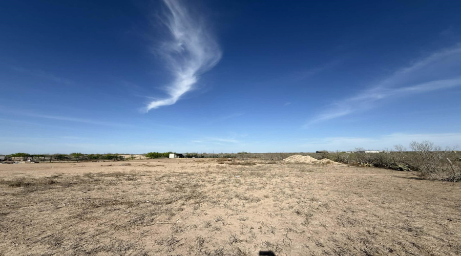 887 Camino Don Antonio, Laredo, Texas 78041, ,Land,For Sale,887 Camino Don Antonio,20261339