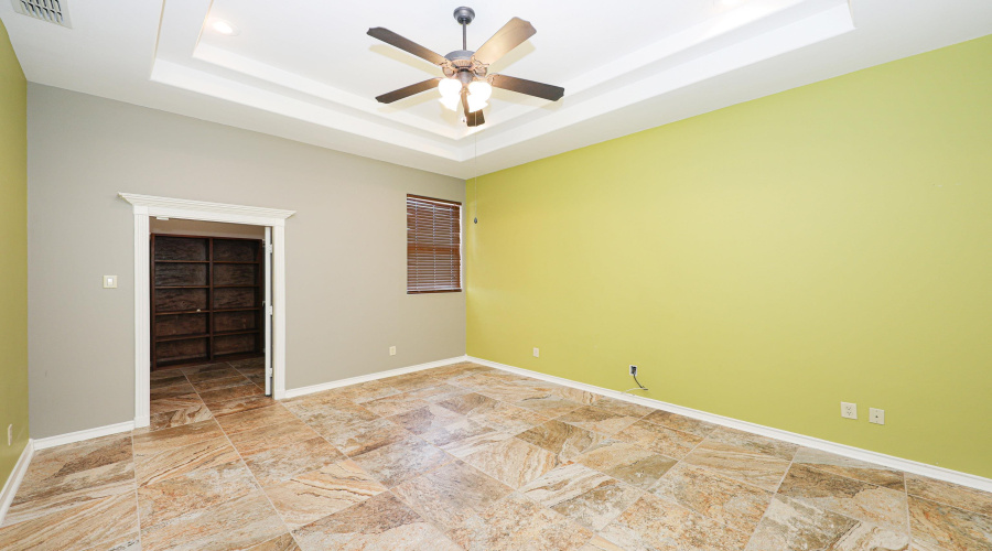 319 Lake Carnegie Ct., LAREDO, Texas 78041, 5 Bedrooms Bedrooms, 10 Rooms Rooms,3 BathroomsBathrooms,Residential,For Sale,319 Lake Carnegie Ct.,20261336