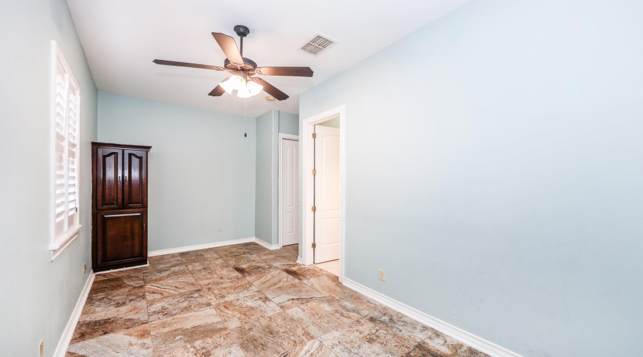 319 Lake Carnegie Ct., LAREDO, Texas 78041, 5 Bedrooms Bedrooms, 10 Rooms Rooms,3 BathroomsBathrooms,Residential,For Sale,319 Lake Carnegie Ct.,20261336