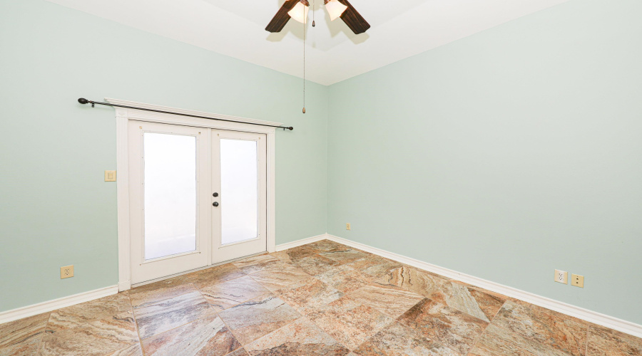 319 Lake Carnegie Ct., LAREDO, Texas 78041, 5 Bedrooms Bedrooms, 10 Rooms Rooms,3 BathroomsBathrooms,Residential,For Sale,319 Lake Carnegie Ct.,20261336