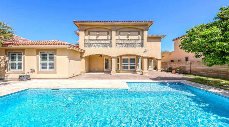 319 Lake Carnegie Ct., LAREDO, Texas 78041, 5 Bedrooms Bedrooms, 10 Rooms Rooms,3 BathroomsBathrooms,Residential,For Sale,319 Lake Carnegie Ct.,20261336