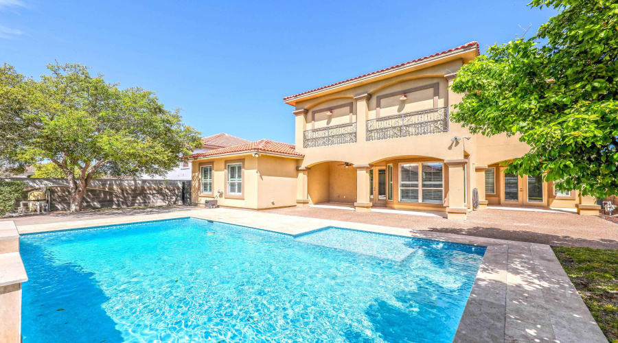 319 Lake Carnegie Ct., LAREDO, Texas 78041, 5 Bedrooms Bedrooms, 10 Rooms Rooms,3 BathroomsBathrooms,Residential,For Sale,319 Lake Carnegie Ct.,20261336