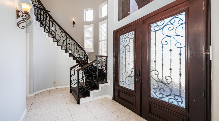 319 Lake Carnegie Ct., LAREDO, Texas 78041, 5 Bedrooms Bedrooms, 10 Rooms Rooms,3 BathroomsBathrooms,Residential,For Sale,319 Lake Carnegie Ct.,20261336