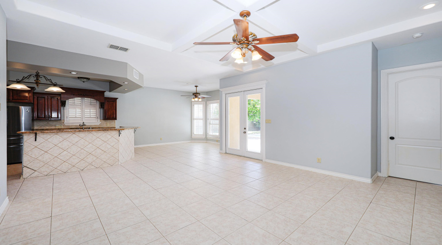 319 Lake Carnegie Ct., LAREDO, Texas 78041, 5 Bedrooms Bedrooms, 10 Rooms Rooms,3 BathroomsBathrooms,Residential,For Sale,319 Lake Carnegie Ct.,20261336