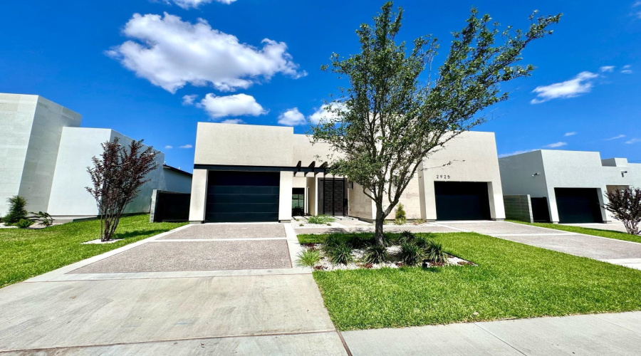 2925 Fishers Hill Lp, Laredo, Texas 78045, 3 Bedrooms Bedrooms, 5 Rooms Rooms,2 BathroomsBathrooms,Residential,For Rent,2925 Fishers Hill Lp,20261349