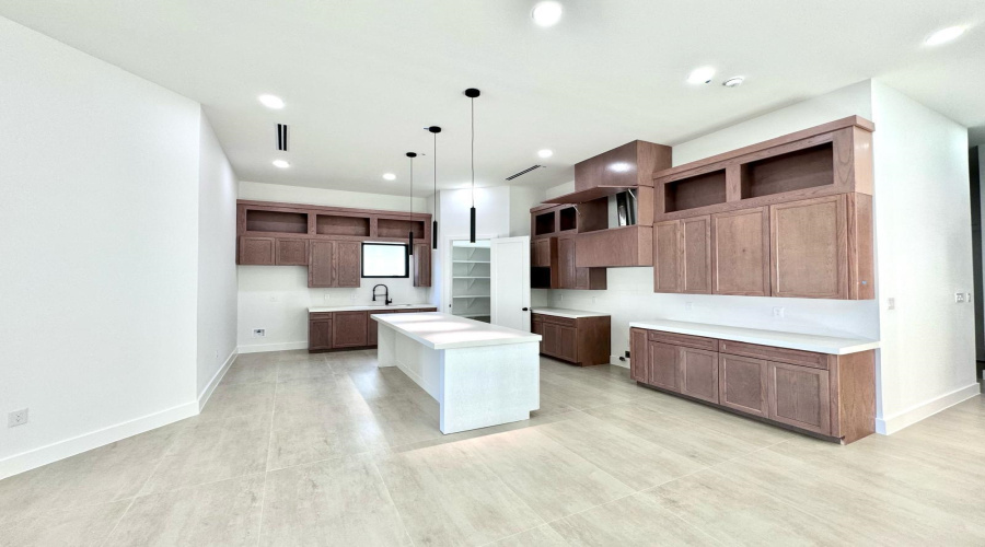 2925 Fishers Hill Lp, Laredo, Texas 78045, 3 Bedrooms Bedrooms, 5 Rooms Rooms,2 BathroomsBathrooms,Residential,For Rent,2925 Fishers Hill Lp,20261349