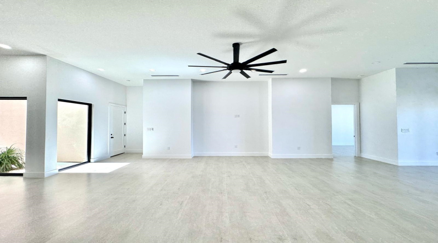 2925 Fishers Hill Lp, Laredo, Texas 78045, 3 Bedrooms Bedrooms, 5 Rooms Rooms,2 BathroomsBathrooms,Residential,For Rent,2925 Fishers Hill Lp,20261349