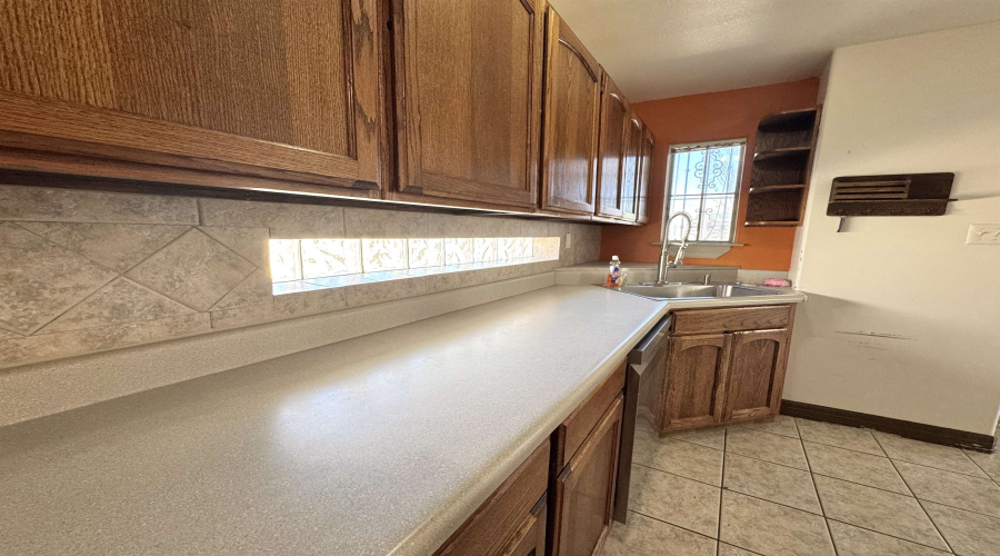 210 Leon Ave, LAREDO, Texas 78046, 3 Bedrooms Bedrooms, 5 Rooms Rooms,2 BathroomsBathrooms,Residential,For Rent,210 Leon Ave,20261340