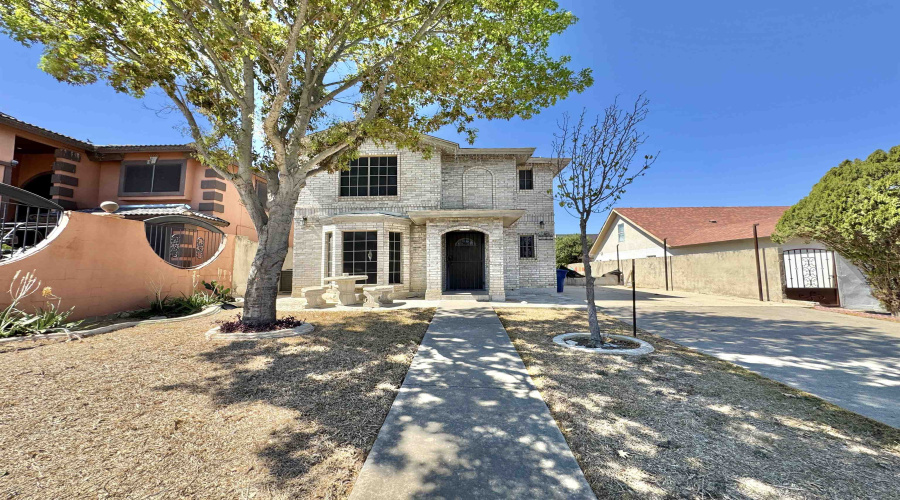 210 Leon Ave, LAREDO, Texas 78046, 3 Bedrooms Bedrooms, 5 Rooms Rooms,2 BathroomsBathrooms,Residential,For Rent,210 Leon Ave,20261340