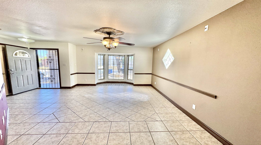 210 Leon Ave, LAREDO, Texas 78046, 3 Bedrooms Bedrooms, 5 Rooms Rooms,2 BathroomsBathrooms,Residential,For Rent,210 Leon Ave,20261340