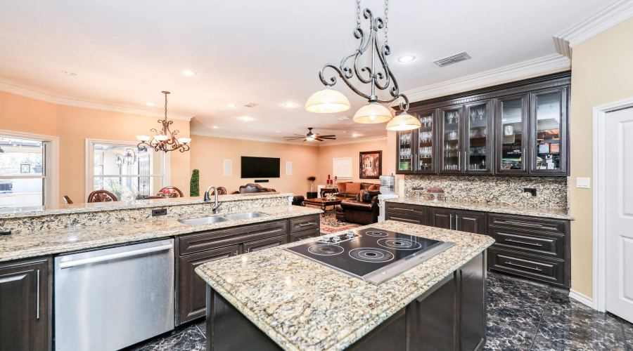 8502 Mahogany Ct, Laredo, Texas 78045-2091, 5 Bedrooms Bedrooms, 11 Rooms Rooms,5 BathroomsBathrooms,Residential,For Sale,8502 Mahogany Ct,20261343