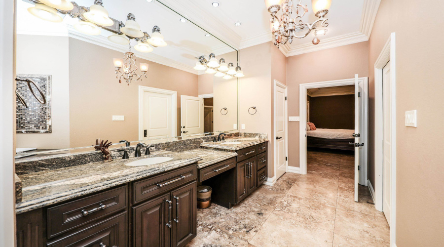 8502 Mahogany Ct, Laredo, Texas 78045-2091, 5 Bedrooms Bedrooms, 11 Rooms Rooms,5 BathroomsBathrooms,Residential,For Sale,8502 Mahogany Ct,20261343